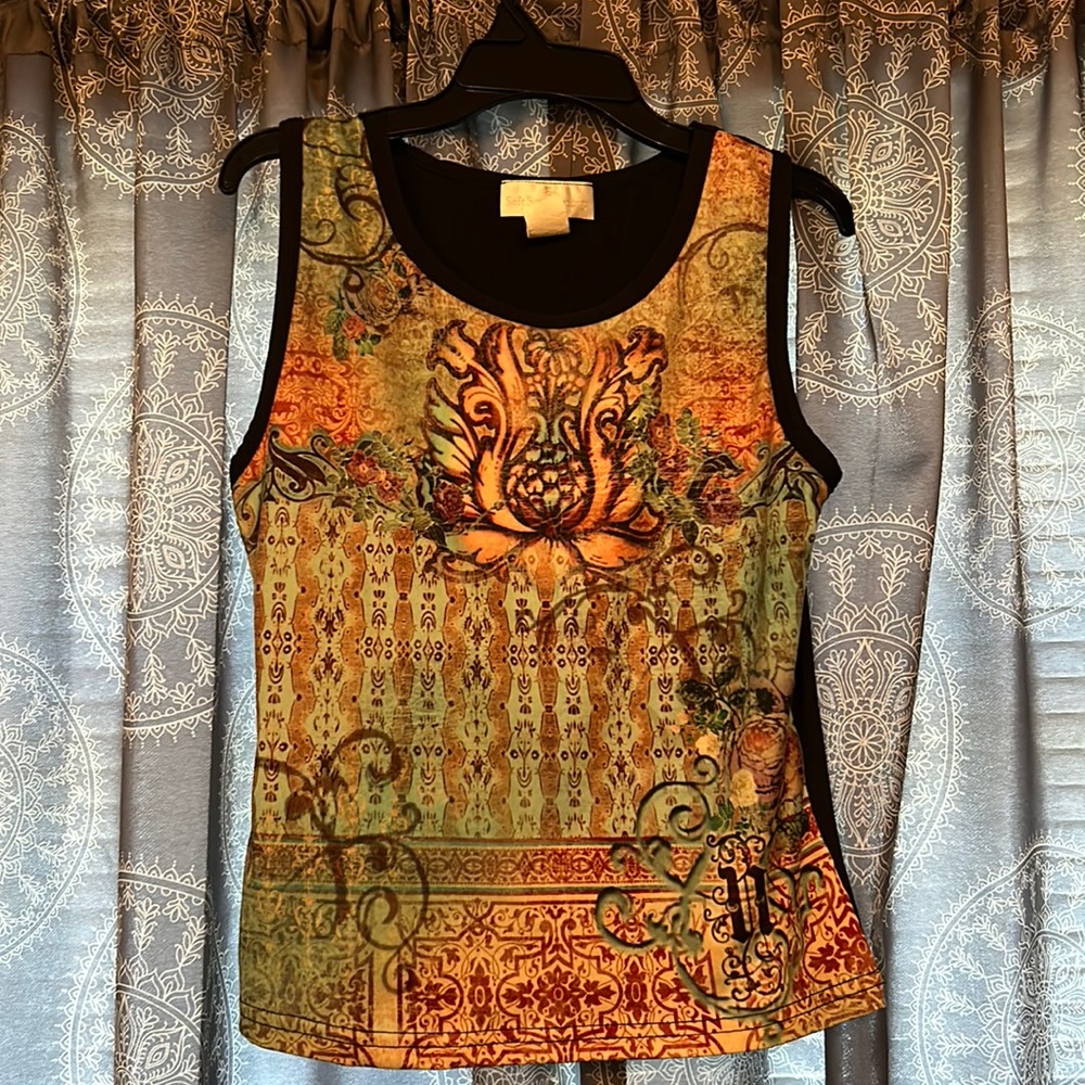 Soft surroundings. Sports tank. Medium. Built in shelf bra